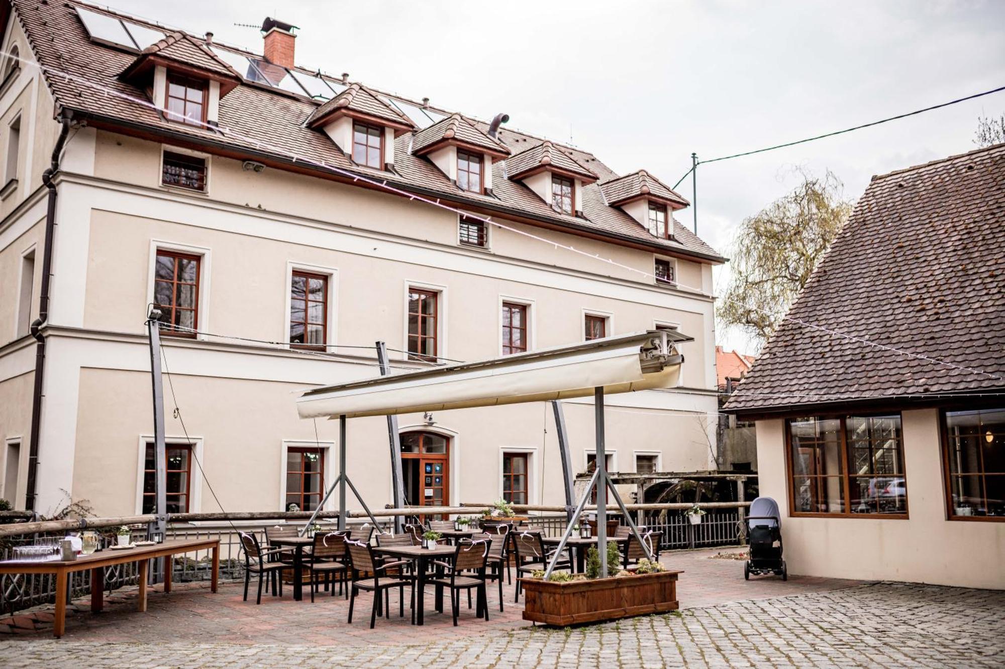 Mlyn Mitrovice Hotel Pribram Ngoại thất bức ảnh
